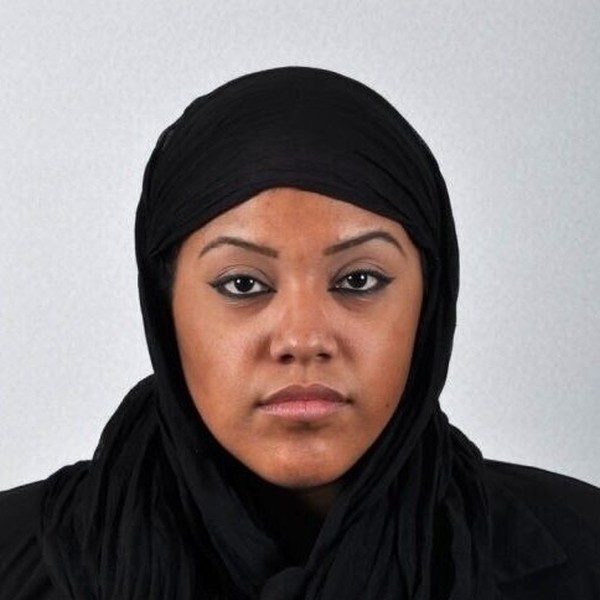 The full face is visible and nothing covers it.
